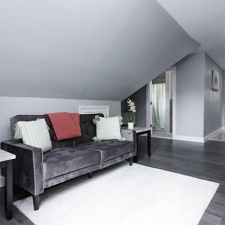 Cozy Micro Apartment, Minutes From Falls Niagara Falls Exterior photo